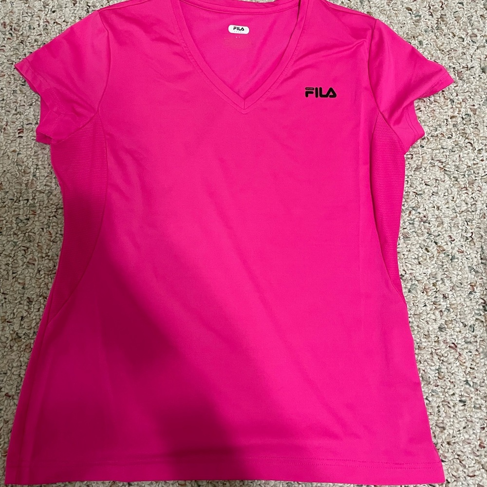 Pink fila tee